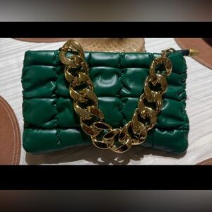 Elegant Green Quilted Bag with Gold Chain